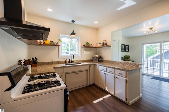 1803 NW Leonard Street, Grand Rapids, MI 49504