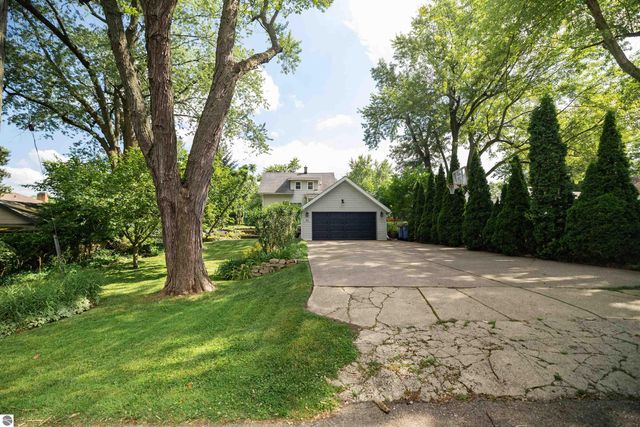 1803 NW Leonard Street, Grand Rapids, MI 49504