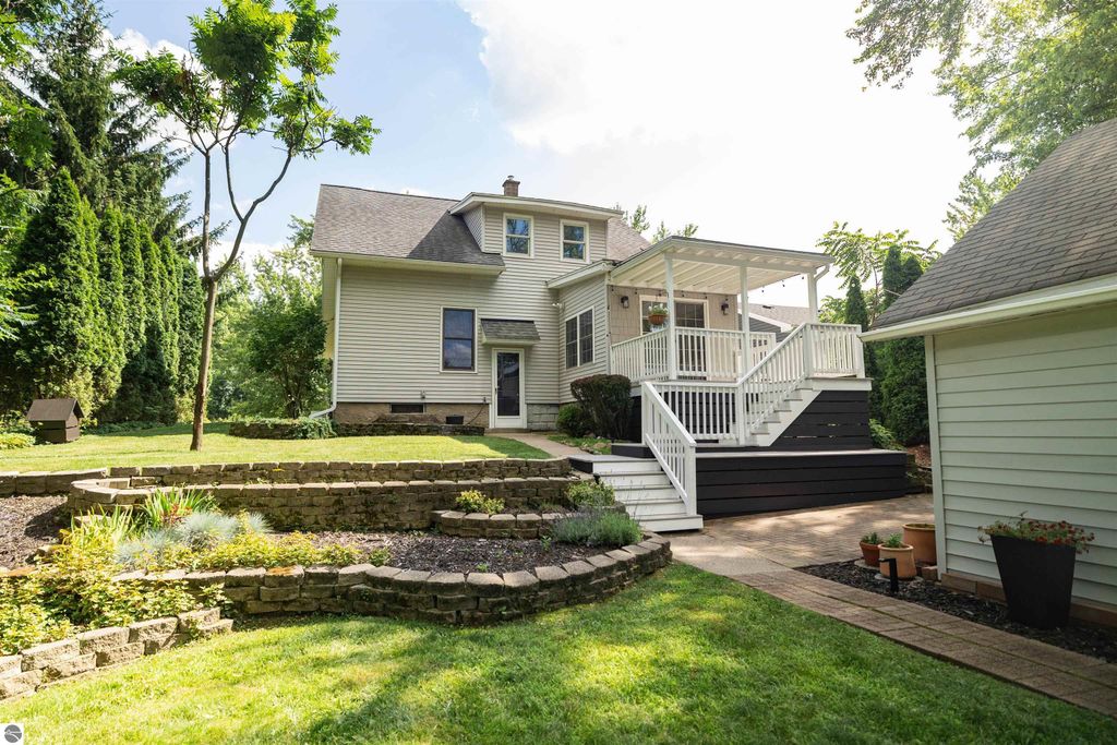 1803 NW Leonard Street, Grand Rapids, MI 49504