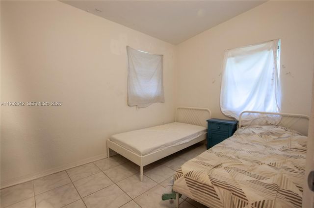 4140 SW 36th St, West Park, FL 33023