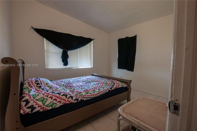 4140 SW 36th St, West Park, FL 33023