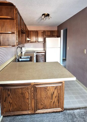 4168 Sylvia Lane S, Shoreview, MN 55126