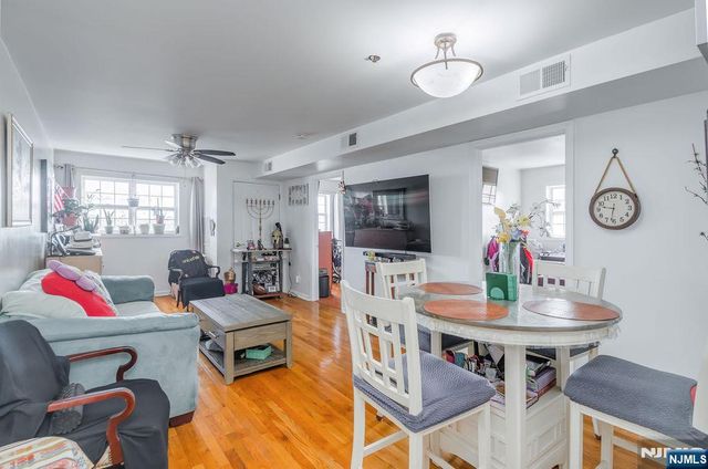 318 54th 4G, West New York, NJ 07093