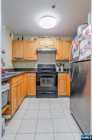 318 54th 4G, West New York, NJ 07093