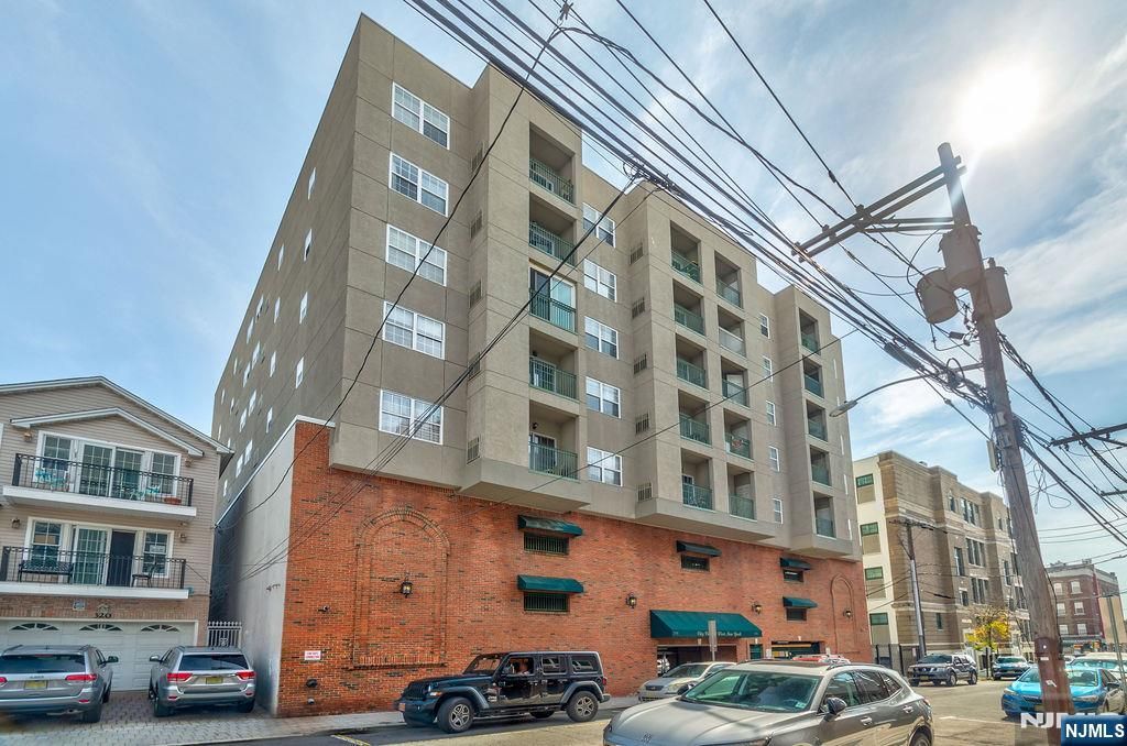 318 54th 4G, West New York, NJ 07093