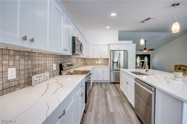 121 SE 17th ST, Cape Coral, FL 33990