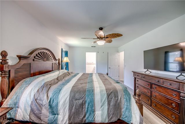 121 SE 17th ST, Cape Coral, FL 33990