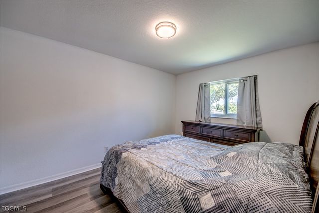 121 SE 17th ST, Cape Coral, FL 33990