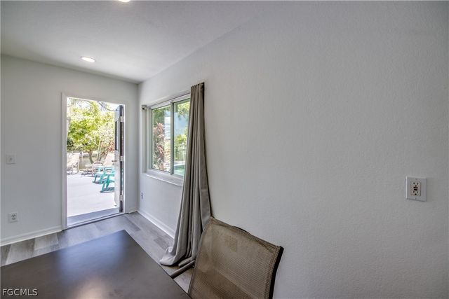 121 SE 17th ST, Cape Coral, FL 33990