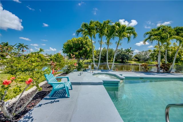 121 SE 17th ST, Cape Coral, FL 33990