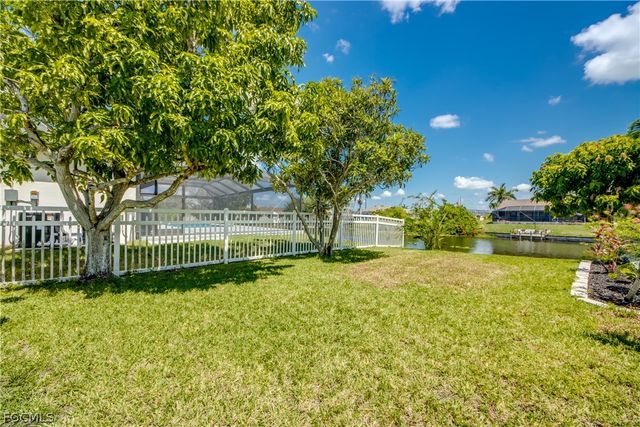 121 SE 17th ST, Cape Coral, FL 33990