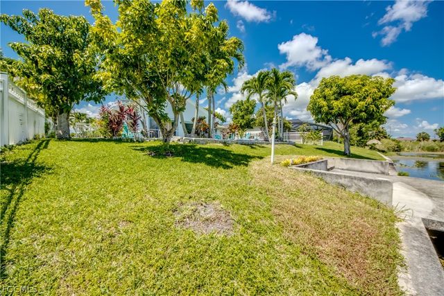 121 SE 17th ST, Cape Coral, FL 33990