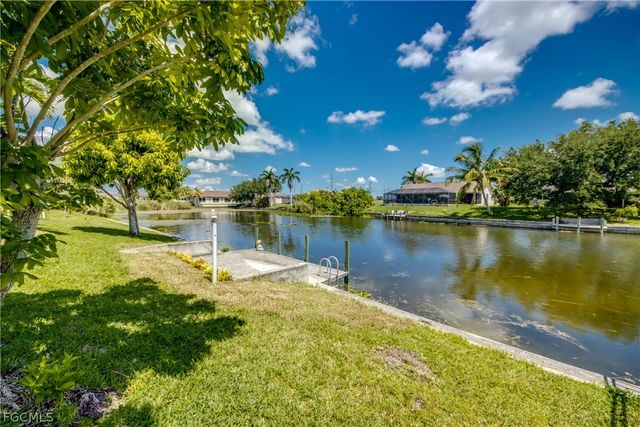 121 SE 17th ST, Cape Coral, FL 33990