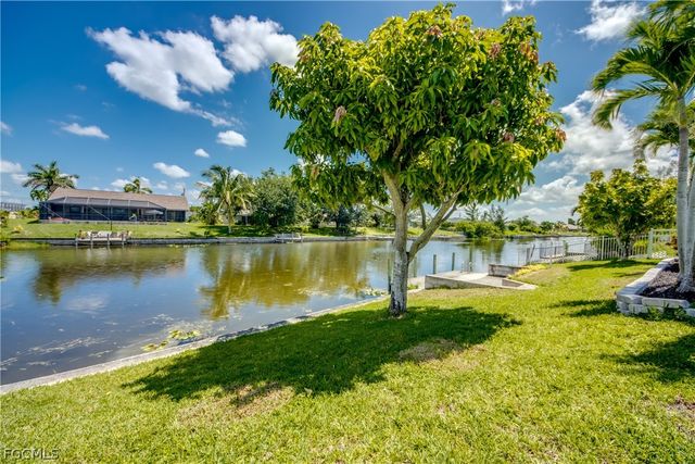 121 SE 17th ST, Cape Coral, FL 33990