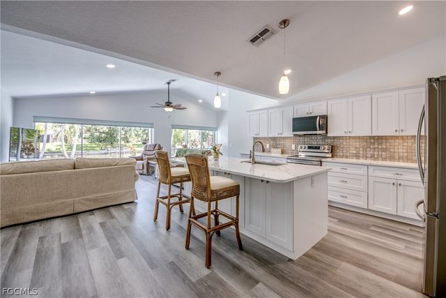 121 SE 17th ST, Cape Coral, FL 33990