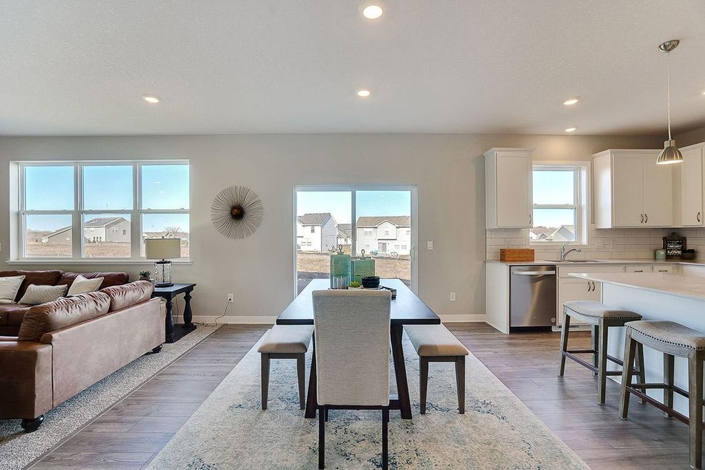 1698 Oak Creek Pass, Chaska, MN 55318 — photo 2