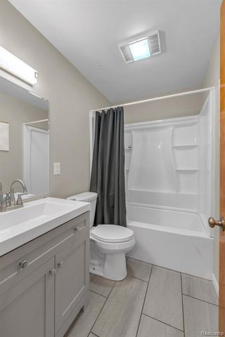 4475 Ziegler Street, Dearborn Heights, MI 48125