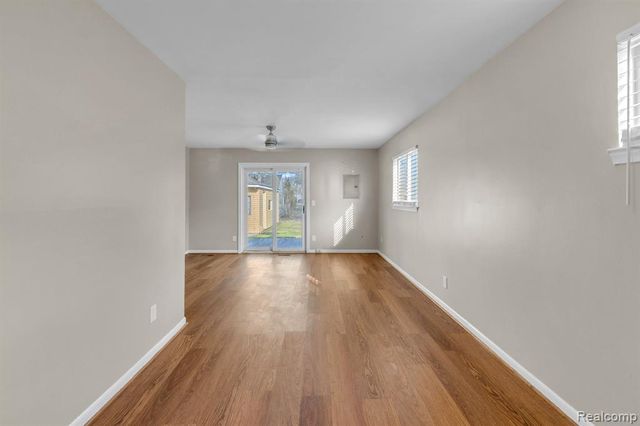 4475 Ziegler Street, Dearborn Heights, MI 48125