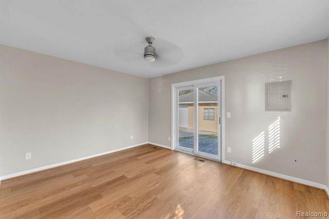 4475 Ziegler Street, Dearborn Heights, MI 48125