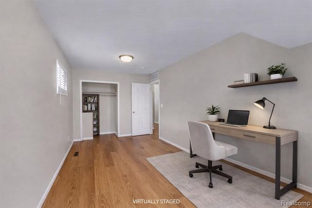 4475 Ziegler Street, Dearborn Heights, MI 48125