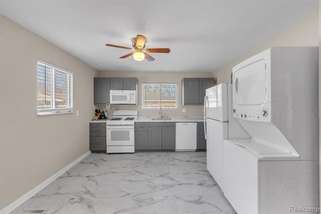 4475 Ziegler Street, Dearborn Heights, MI 48125