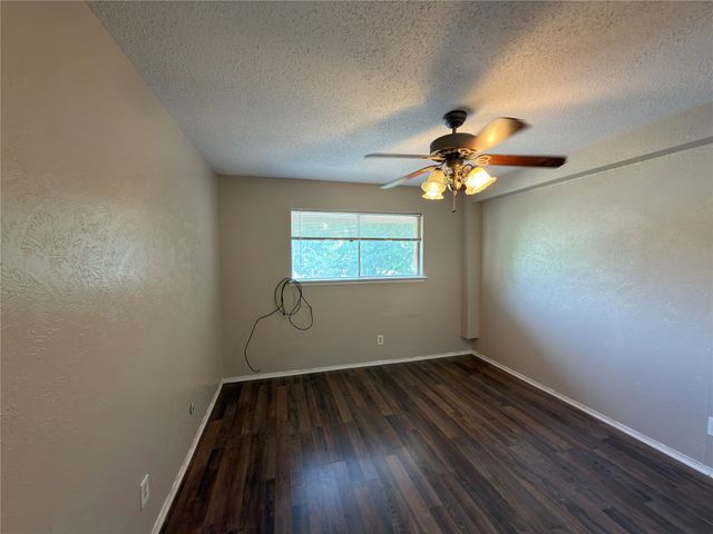 358 Valley Park Drive, Garland, TX 75043