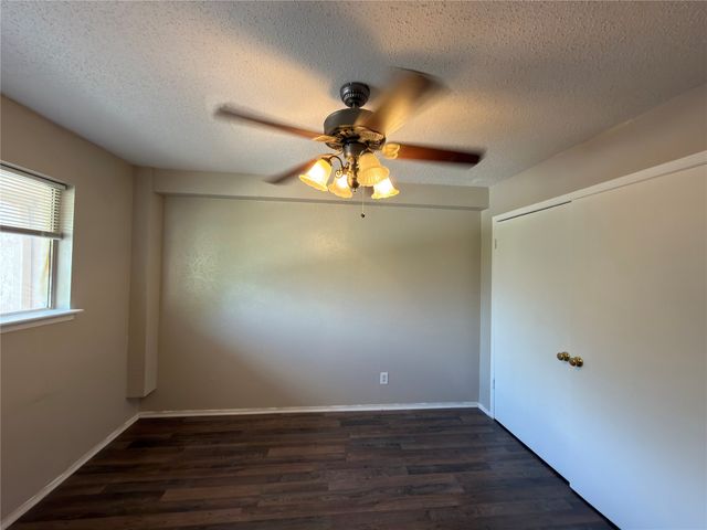 358 Valley Park Drive, Garland, TX 75043