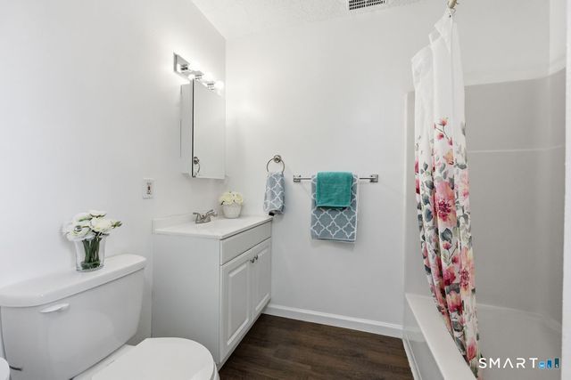 500 Darling Street 11Q, Southington, CT 06489