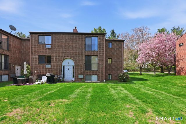 500 Darling Street 11Q, Southington, CT 06489