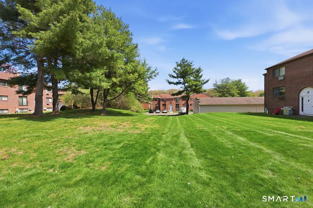 500 Darling Street 11Q, Southington, CT 06489