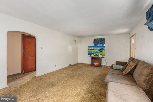 211 PEARL ST, Pottstown, PA 19465