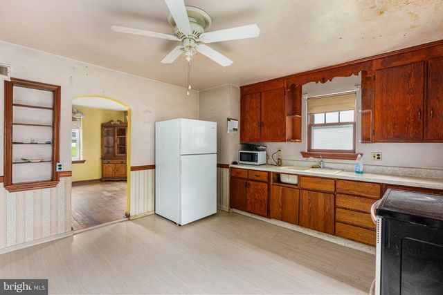 211 PEARL ST, Pottstown, PA 19465