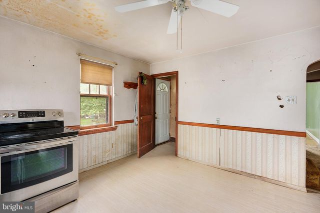 211 PEARL ST, Pottstown, PA 19465
