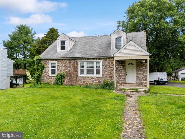 211 PEARL ST, Pottstown, PA 19465