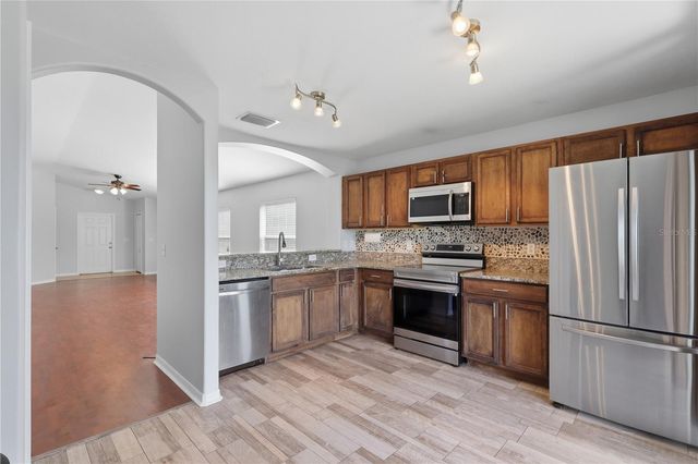 15519 TELFORD SPRING DRIVE, Sun City Center, FL 33573