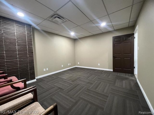 15706 Michigan Avenue, Dearborn, MI 48126