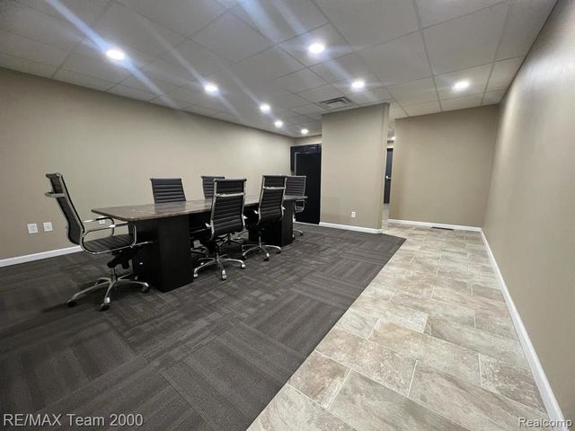 15706 Michigan Avenue, Dearborn, MI 48126