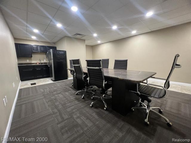 15706 Michigan Avenue, Dearborn, MI 48126