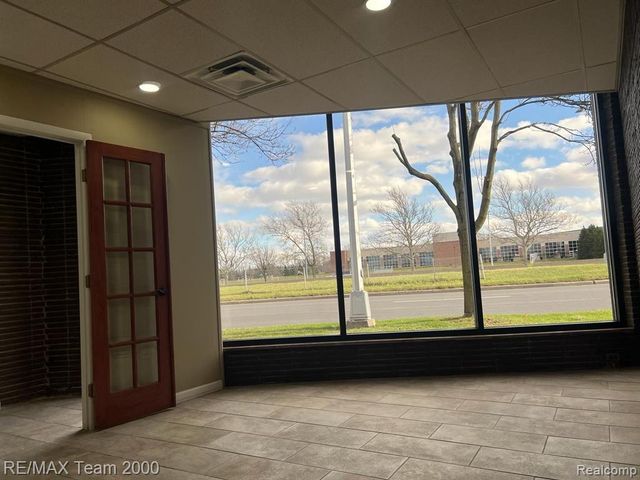 15706 Michigan Avenue, Dearborn, MI 48126