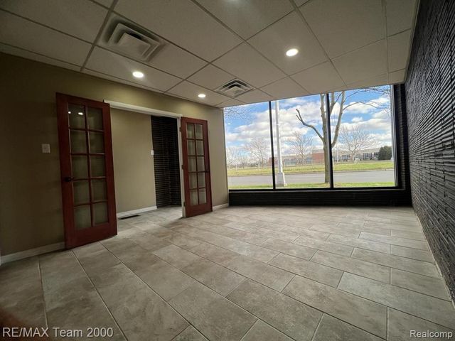 15706 Michigan Avenue, Dearborn, MI 48126