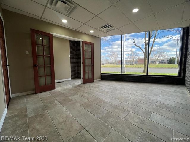 15706 Michigan Avenue, Dearborn, MI 48126