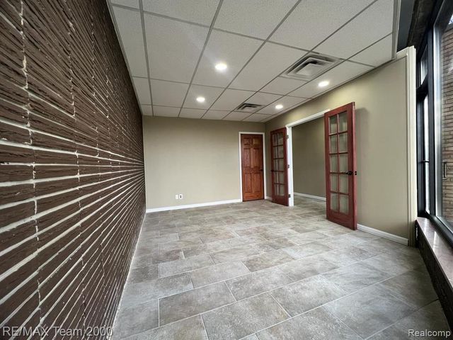15706 Michigan Avenue, Dearborn, MI 48126