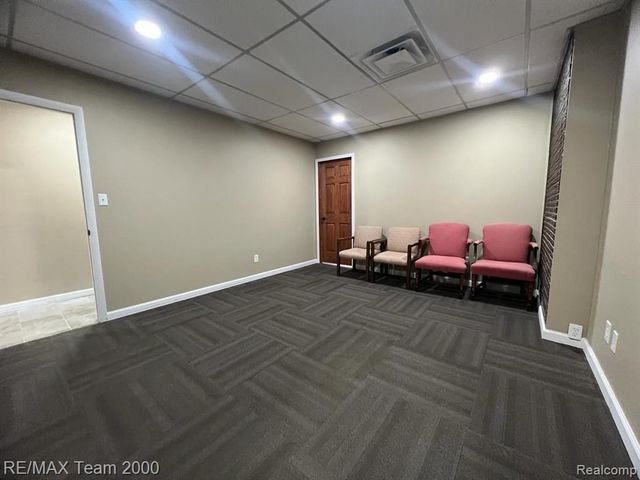 15706 Michigan Avenue, Dearborn, MI 48126