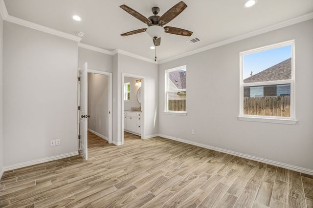 5721 San Jacinto Drive, Granbury, TX 76048