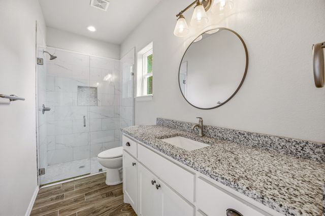 5721 San Jacinto Drive, Granbury, TX 76048