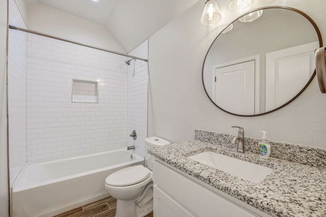 5721 San Jacinto Drive, Granbury, TX 76048