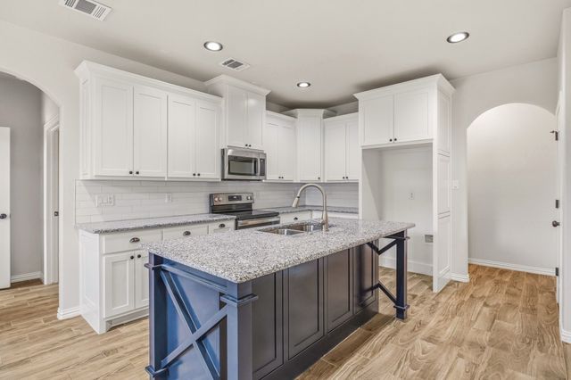 5721 San Jacinto Drive, Granbury, TX 76048