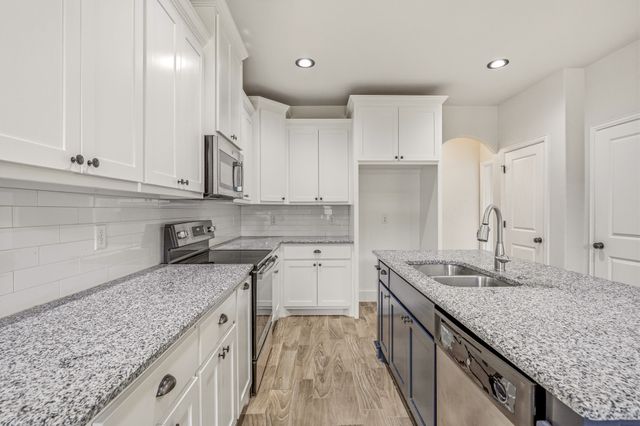5721 San Jacinto Drive, Granbury, TX 76048