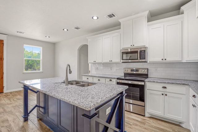 5721 San Jacinto Drive, Granbury, TX 76048
