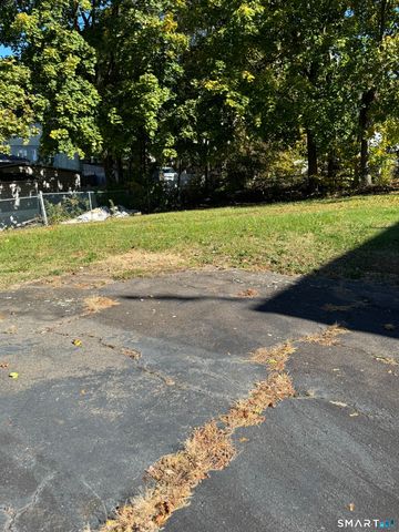 166 Pembroke Street, Hartford, CT 06112